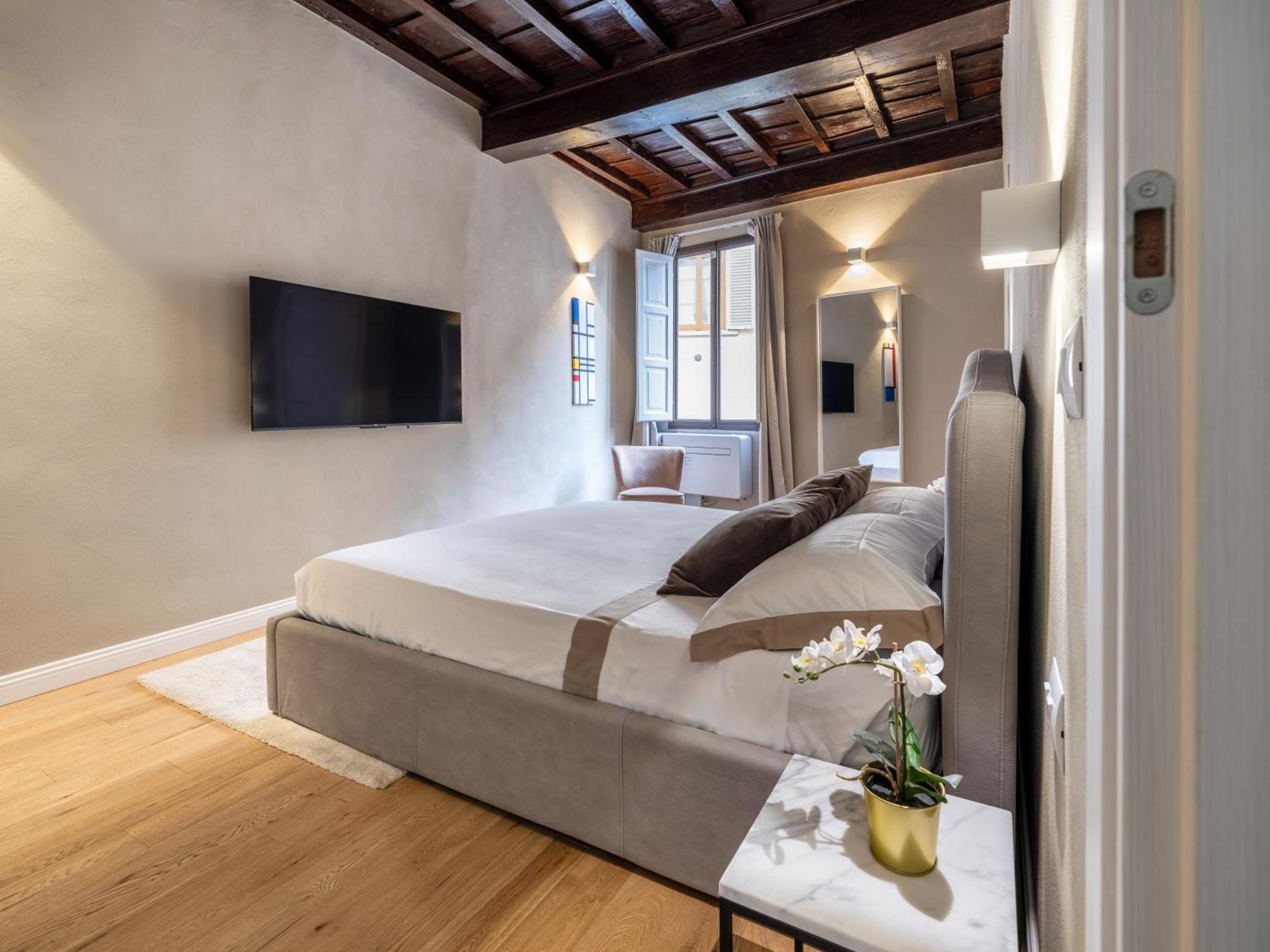 Santa Croce Luxury Suite - Dolcevita Holiday Florence Buitenkant foto