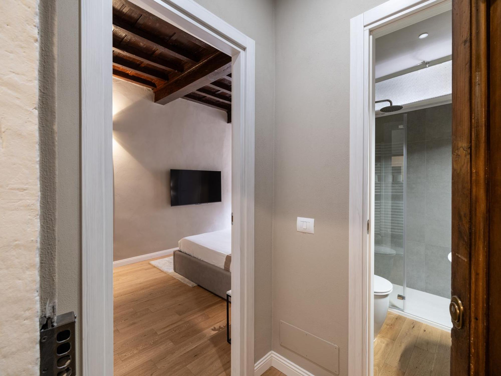 Santa Croce Luxury Suite - Dolcevita Holiday Florence Buitenkant foto